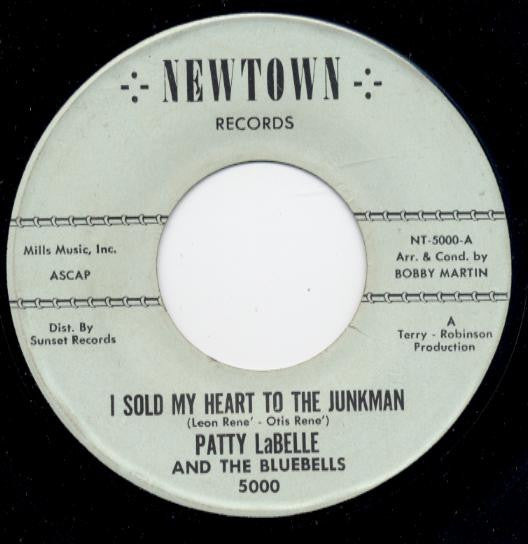I Sold My Heart to Junkman/ Itty Bitty Twist